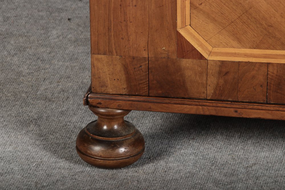 Antqiue Baroque Chest in Walnut, 1750