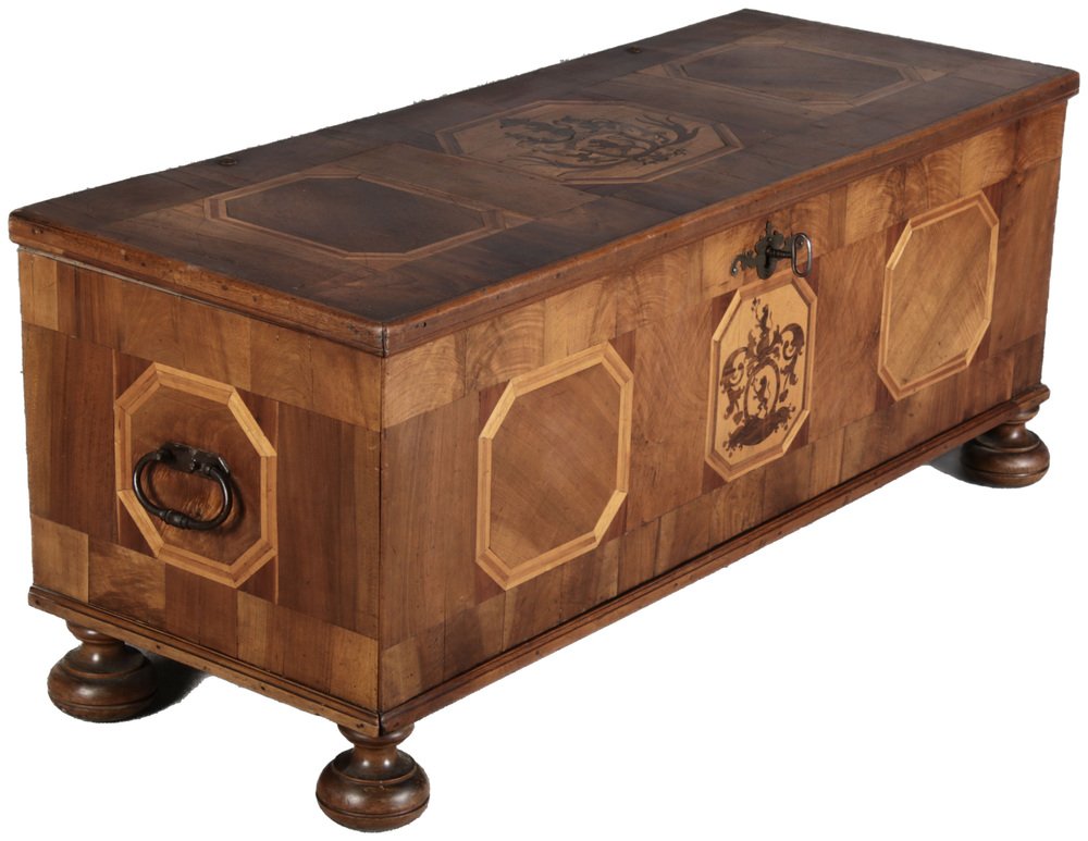 Antqiue Baroque Chest in Walnut, 1750