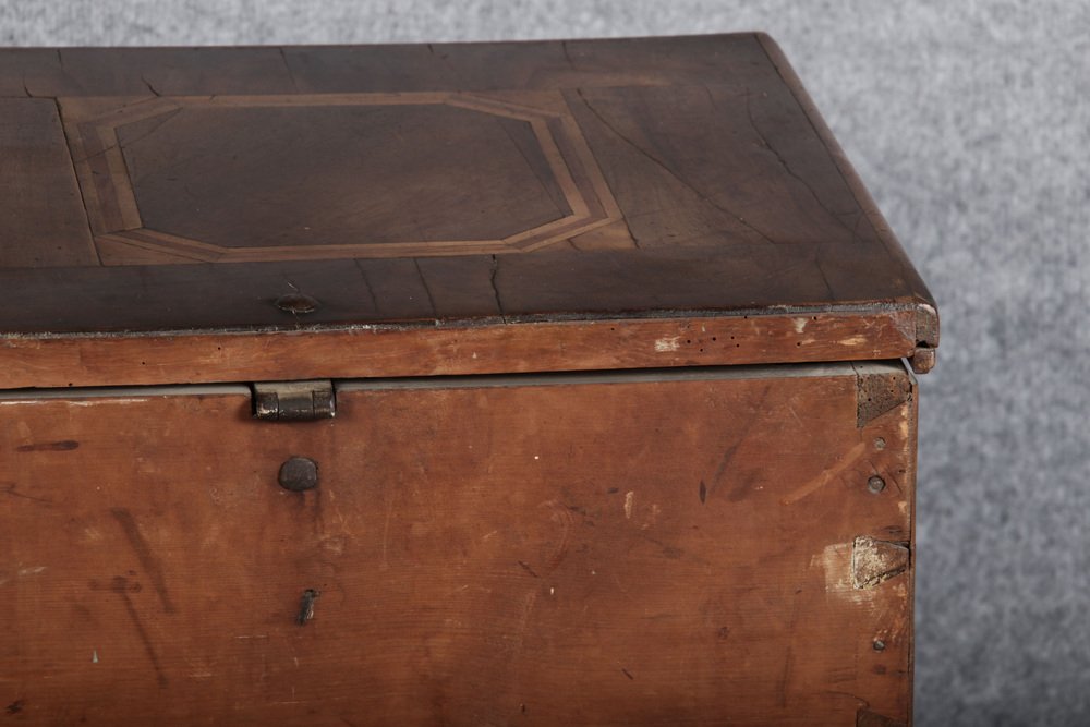 Antqiue Baroque Chest in Walnut, 1750