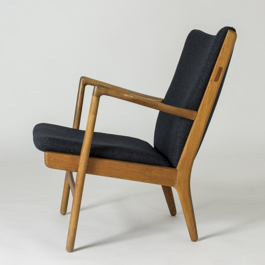 AP 16 Lounge Chair by Hans J. Wegner