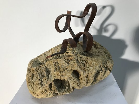 Ariel Elizondo Lizarraga, Au sommet, 2023, Steel & Stone Sculpture-QNR-1769626