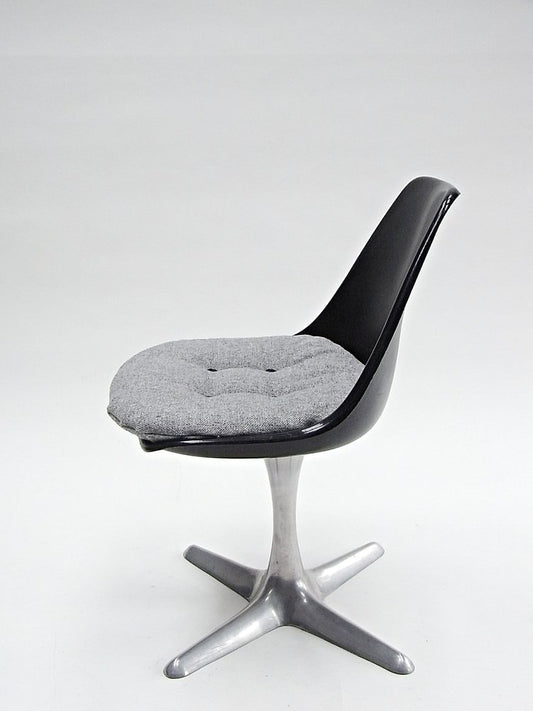 Arkana Shell Chair in Fibreglass with Cushion by Maurice Burke