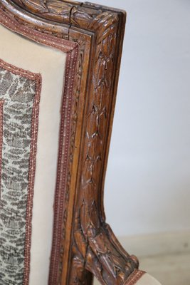 Armchair in Carved Walnut, 18th Century-DCO-1757177