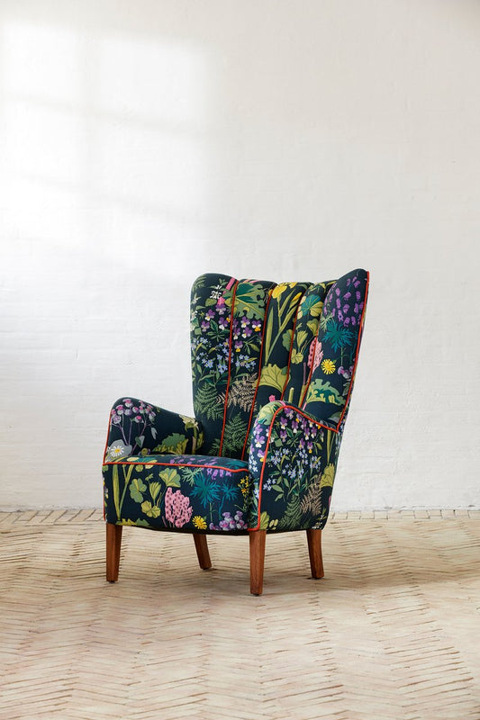 Armchair with Gocken Jobs Print