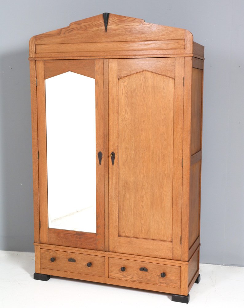 Art Deco Amsterdamse School Armoire or Wardrobe in Oak by Fa. Drilling Amsterdam, 1920s