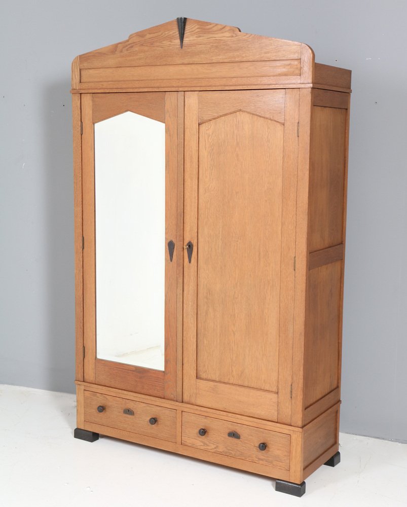 Art Deco Amsterdamse School Armoire or Wardrobe in Oak by Fa. Drilling Amsterdam, 1920s