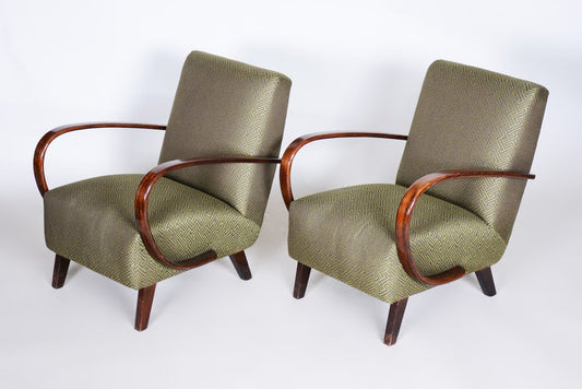 Art Deco Armchairs in Beech and Green Fabric attributed to Jindřich Halabala for Up Závody, Former Former Czechoslovakiaoslovakia, 1930s, Set of 2