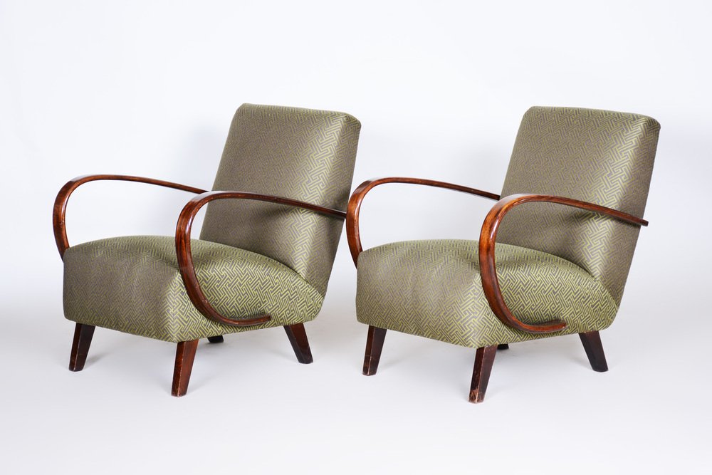 Art Deco Armchairs in Beech and Green Fabric attributed to Jindřich Halabala for Up Závody, Former Former Czechoslovakiaoslovakia, 1930s, Set of 2