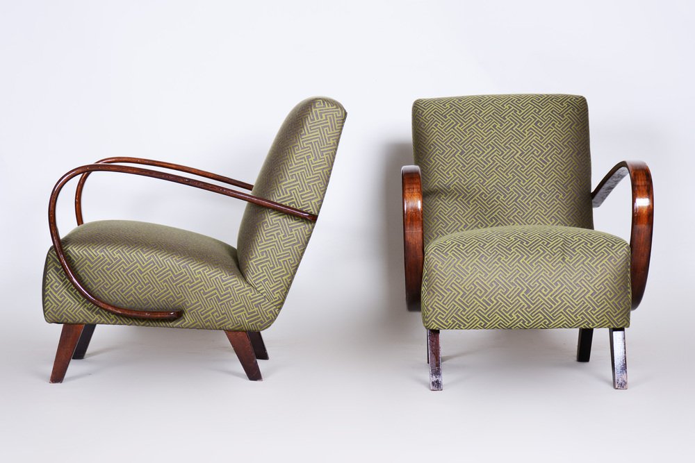 Art Deco Armchairs in Beech and Green Fabric attributed to Jindřich Halabala for Up Závody, Former Former Czechoslovakiaoslovakia, 1930s, Set of 2