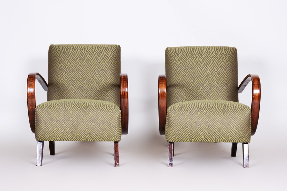 Art Deco Armchairs in Beech and Green Fabric attributed to Jindřich Halabala for Up Závody, Former Former Czechoslovakiaoslovakia, 1930s, Set of 2