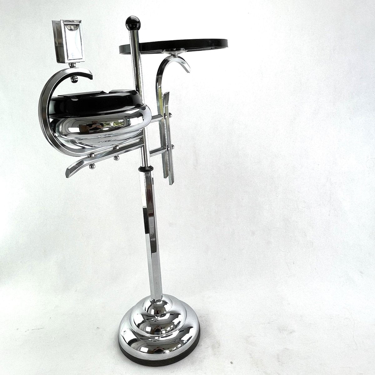 Art Deco Ashtray Stand in Chrome and Bakelite attributed to Demeyere, Belgium, 1930s