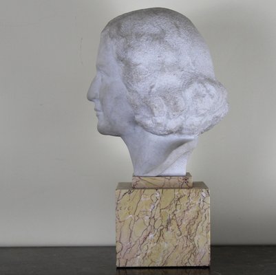 Art Deco Bust of a Woman-NE-1118636