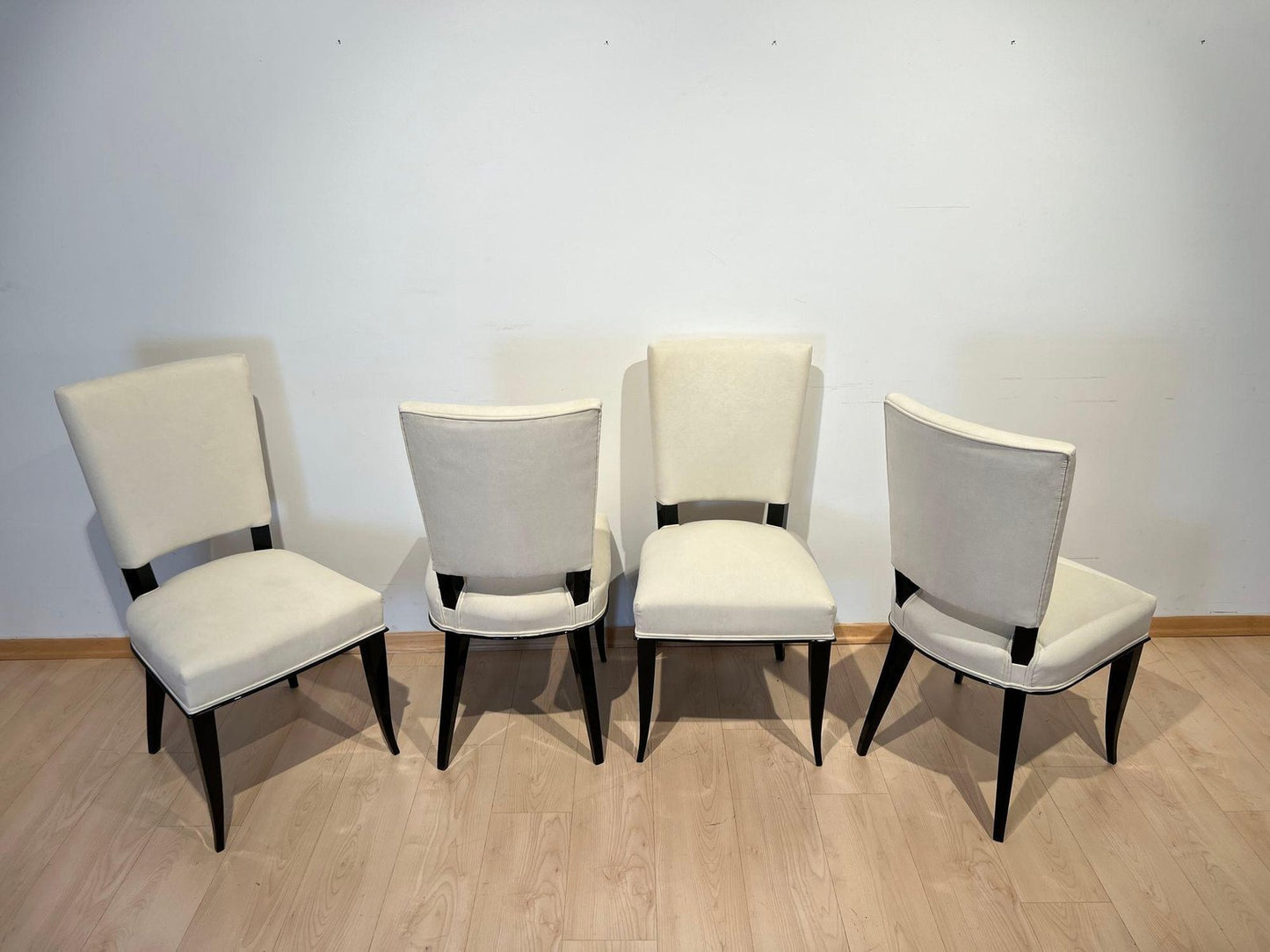 Art Deco Chairs in Black Lacquer in Cream Velour, France, 1930s, Set of 8