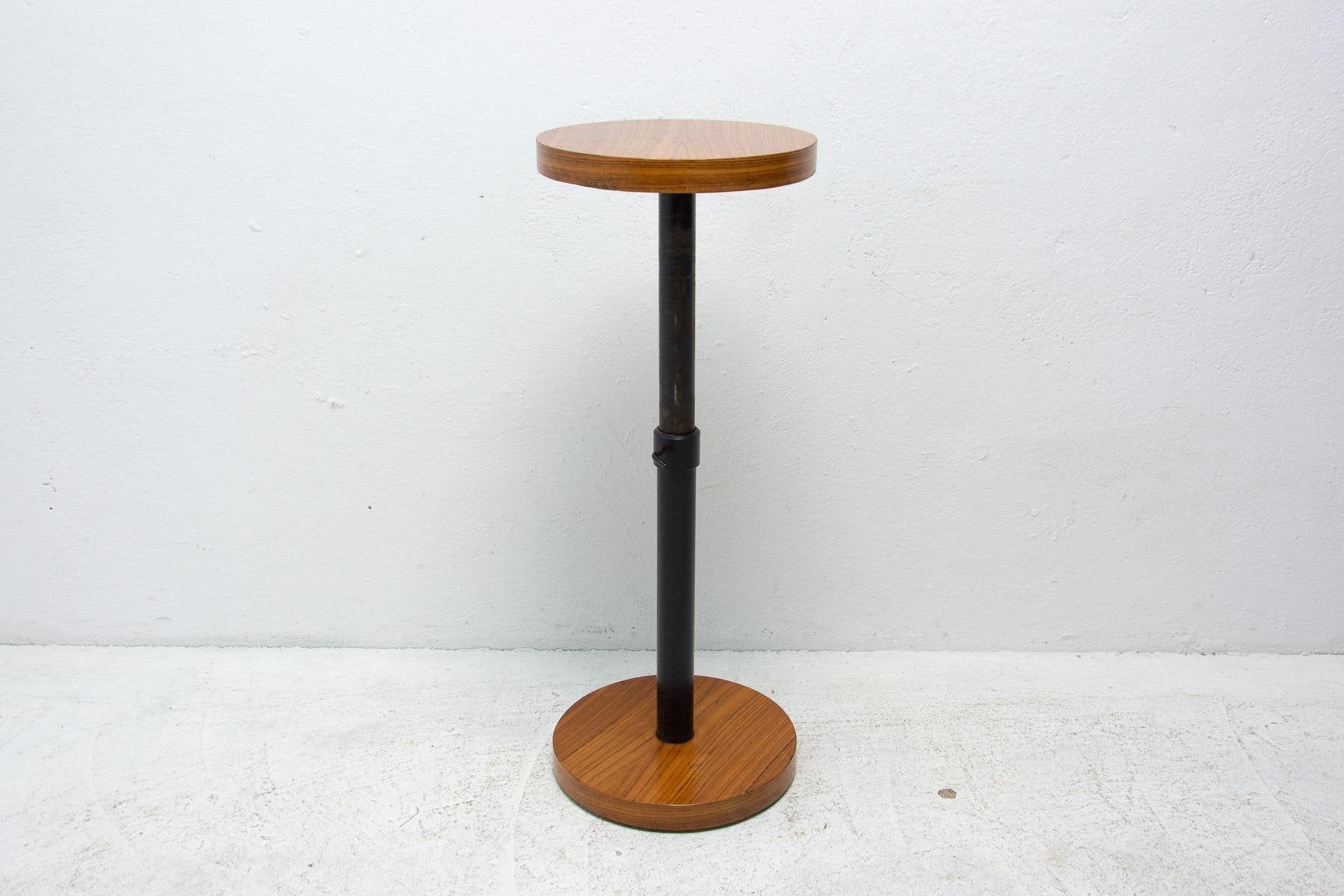 Art Deco Cherry Wood Round Side Table, Bohemia, 1930s