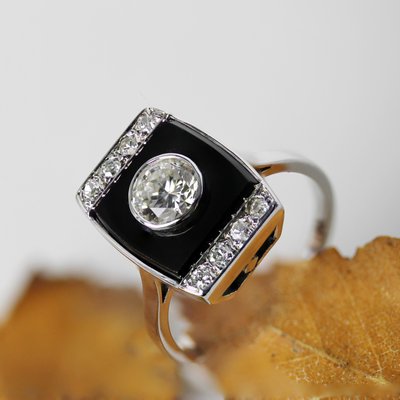 Art Deco Diamond Onyx Platinum Ring, 1930s-OLU-2042371