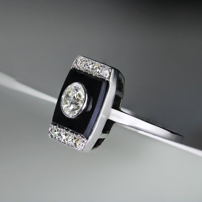 Art Deco Diamond Onyx Platinum Ring, 1930s-OLU-2042371