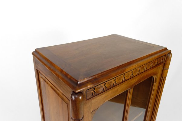 Art Deco Display Cabinet in Walnut, 1920-XNH-1804554