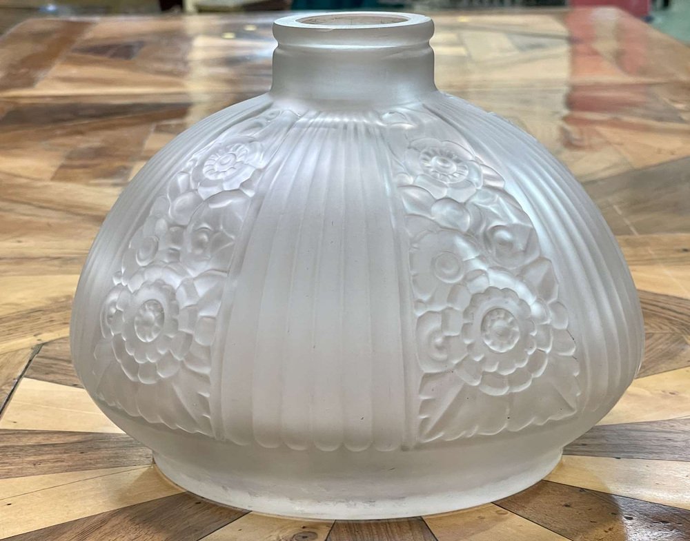 Art Deco Etaleune Onion Vase in Opalescent Glass, 1930s