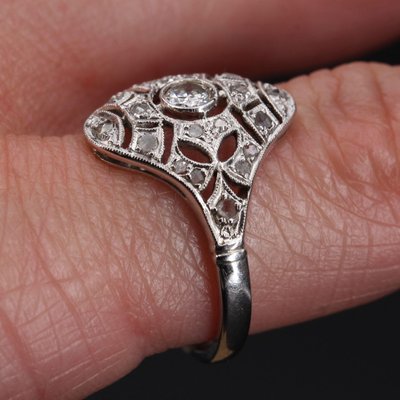 Art Deco French Diamond 18 Karat White Gold Platinum Ring, 1920s-OLU-1073715