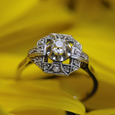 Art Deco French Diamonds 18 Karat White Gold Platinum Ring, 1925-OLU-1718971