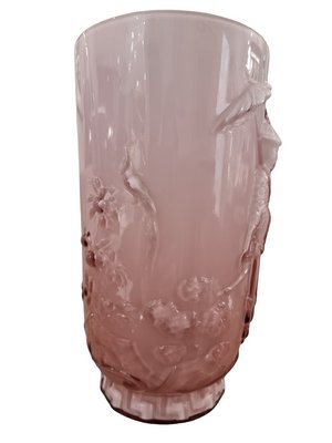 Art Deco French Pink Glass Vase with Chinese Scene in Ombre Effect from Verlys, 1940s-SAK-1785219