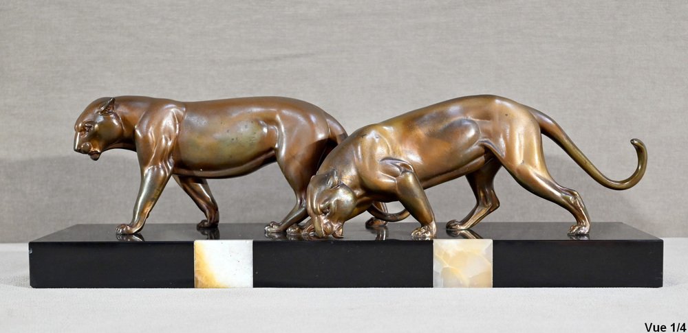 Art Deco Lionesses Sculpture, 1940, Regula