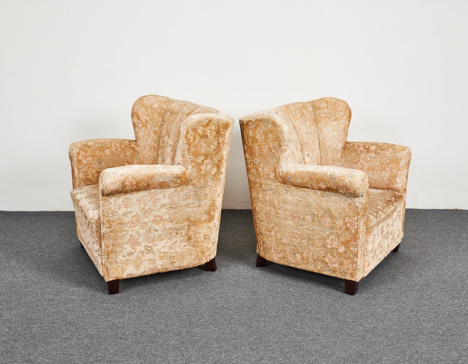 Art Deco Macassar Veneer Fan Lounge Chairs and Coffee Table, Austria, 1930s, Set of 3