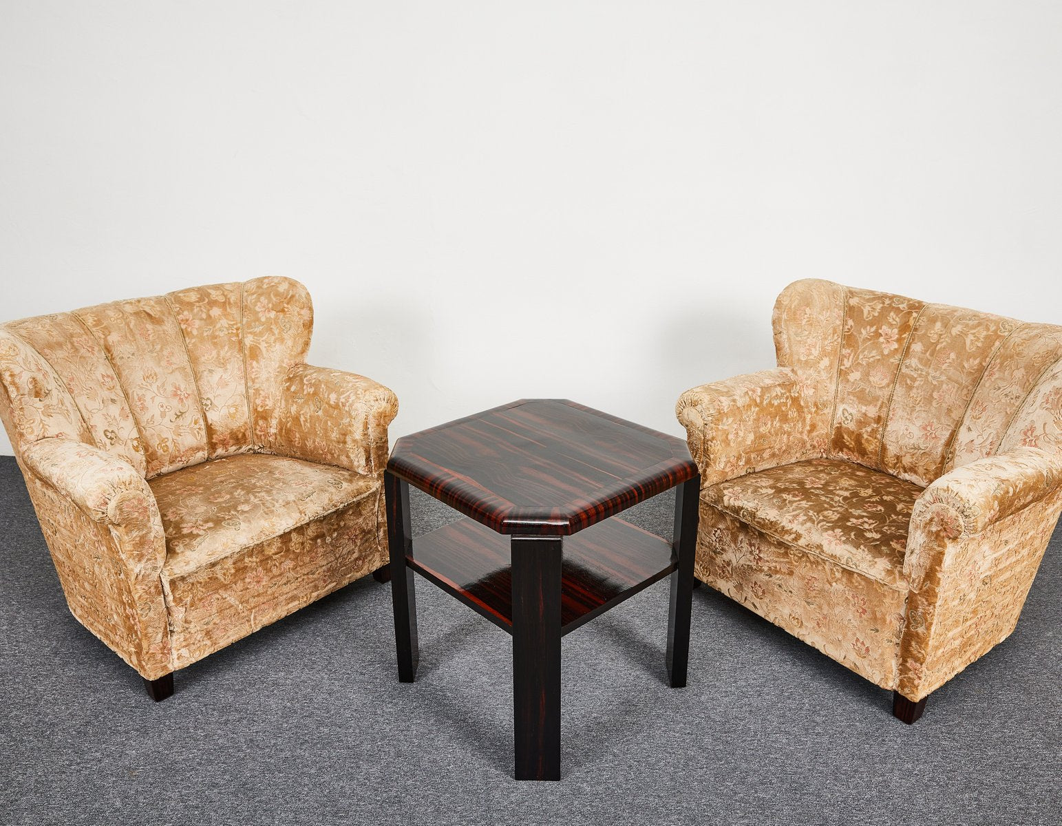 Art Deco Macassar Veneer Fan Lounge Chairs and Coffee Table, Austria, 1930s, Set of 3