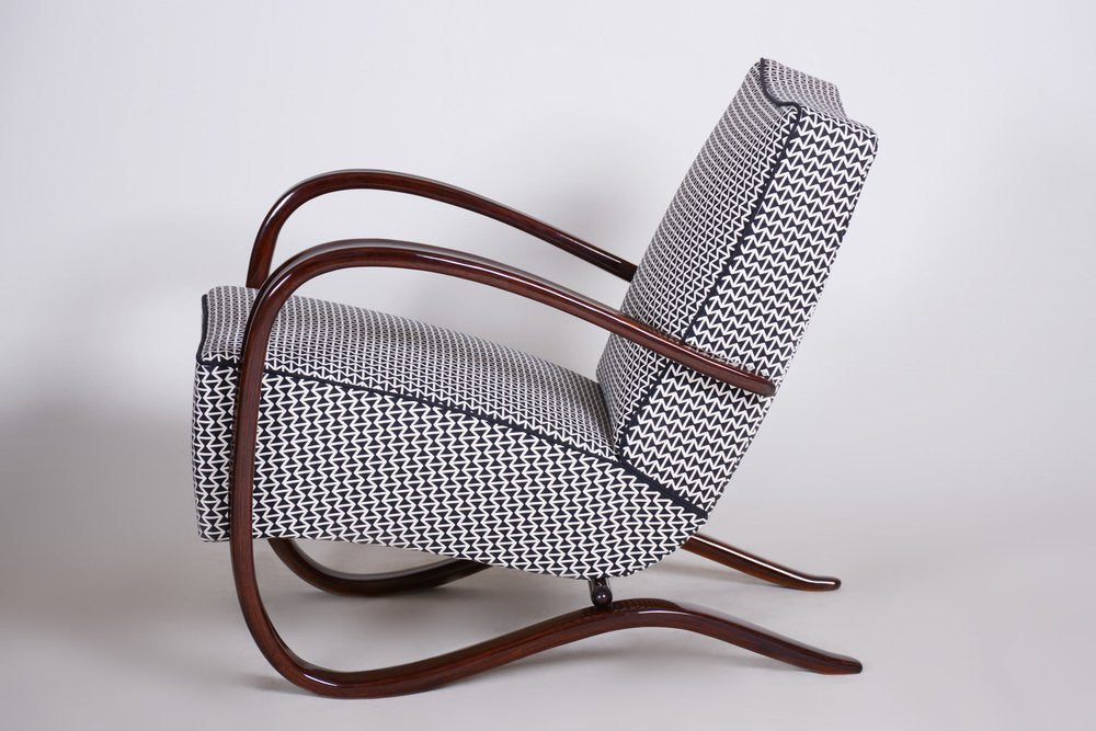 Art Deco Model H-269 Lounge Chair in Beech attributed to Jindřich Halabala for Up Závody, Former Czechoslovakia, 1930s