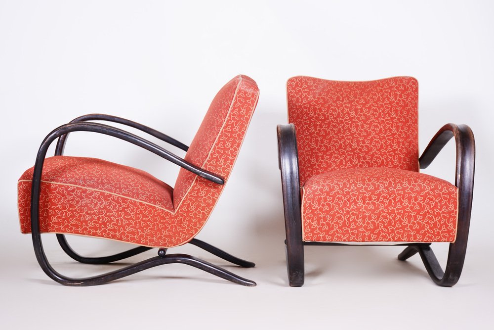 Art Deco Model H-269 Lounge Chairs in Beech and Red Upholstery attributed to Jindřich Halabala for Up Závody, Former Czechoslovakia, 1930s, Set of 2