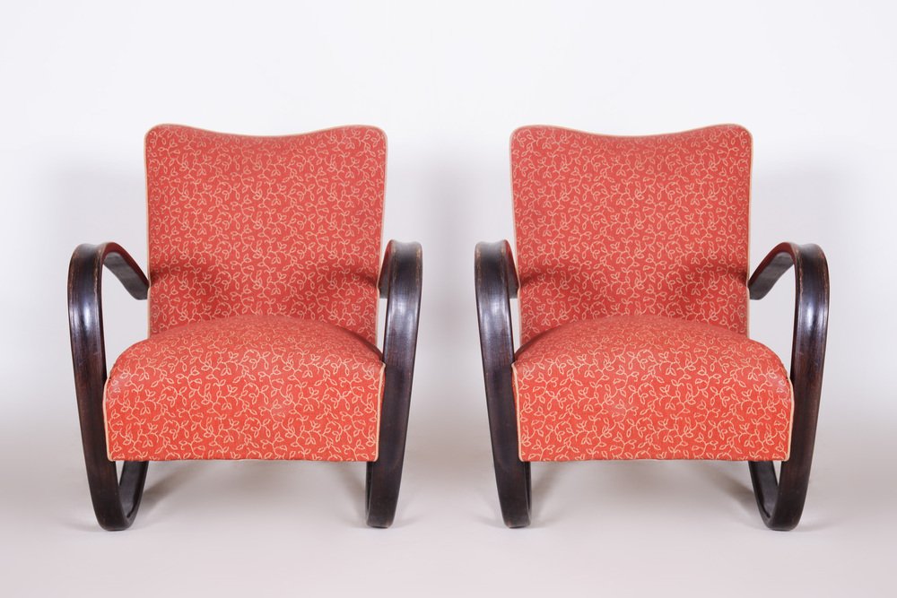 Art Deco Model H-269 Lounge Chairs in Beech and Red Upholstery attributed to Jindřich Halabala for Up Závody, Former Czechoslovakia, 1930s, Set of 2