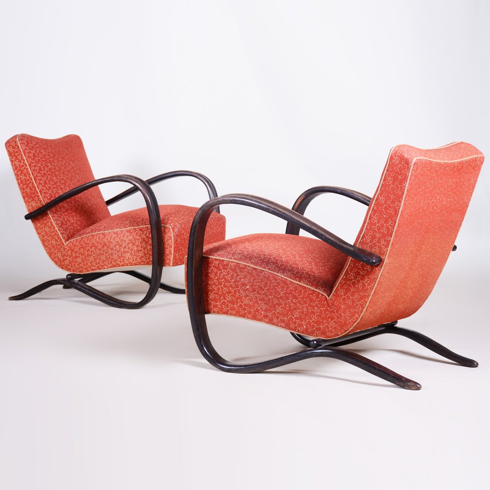 Art Deco Model H-269 Lounge Chairs in Beech and Red Upholstery attributed to Jindřich Halabala for Up Závody, Former Czechoslovakia, 1930s, Set of 2