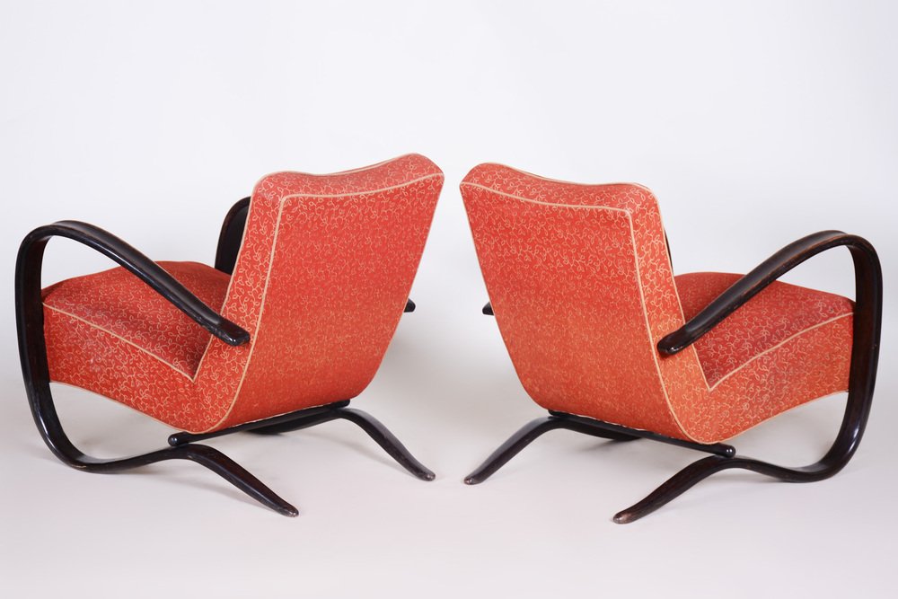 Art Deco Model H-269 Lounge Chairs in Beech and Red Upholstery attributed to Jindřich Halabala for Up Závody, Former Czechoslovakia, 1930s, Set of 2