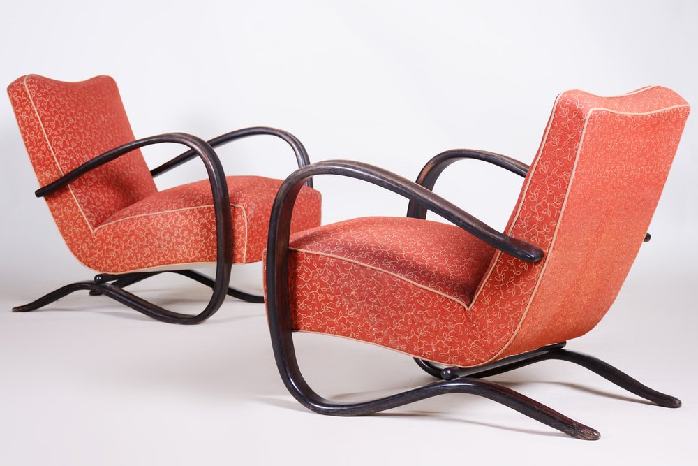 Art Deco Model H-269 Lounge Chairs in Beech and Red Upholstery attributed to Jindřich Halabala for Up Závody, Former Czechoslovakia, 1930s, Set of 2