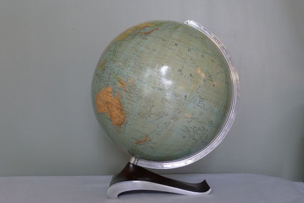 Art Deco Streamline 34 cm Globe on Wave Base from Columbus Oestergaard, 1950s-VRE-764066