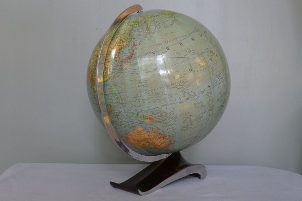 Art Deco Streamline 34 cm Globe on Wave Base from Columbus Oestergaard, 1950s-VRE-764066