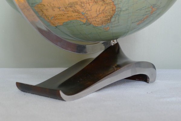 Art Deco Streamline 34 cm Globe on Wave Base from Columbus Oestergaard, 1950s-VRE-764066