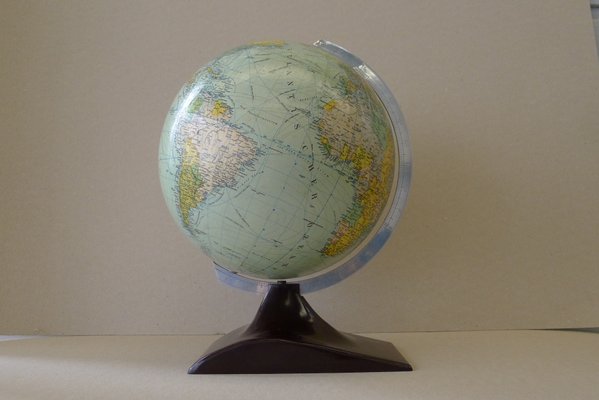 Art Deco Streamline Globe on Bakelite Stand from JRO Verlag, 1950s-VRE-592335