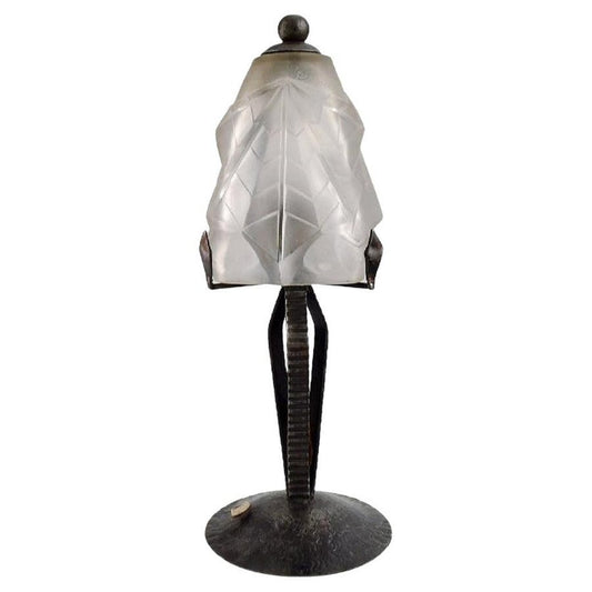 Art Deco Table Lamp in Art Glass and Cast Iron by Degue, France, 1930s