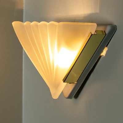 Art Deco Triangle-Shaped Wall Sconce-VDW-1300435