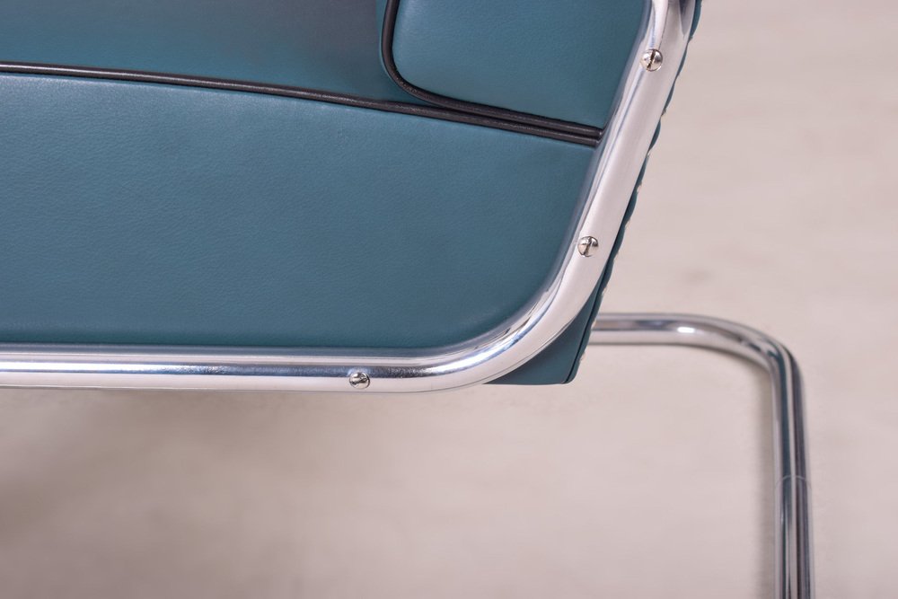 Art Deco Tubular Armchair in Chrome-Plated Steel & Blue Leather attributed to Mücke-Melder, 1930s