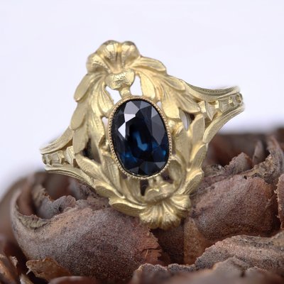 Art Nouveau 18 Karat Yellow Gold Ring with Sapphire, 1890s-OLU-1817128