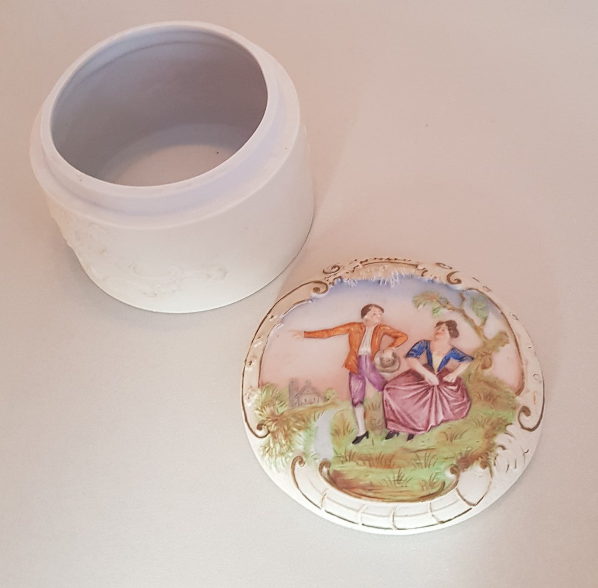 Art Nouveau Hand Painted Lidded Box from Schäfer & Vater