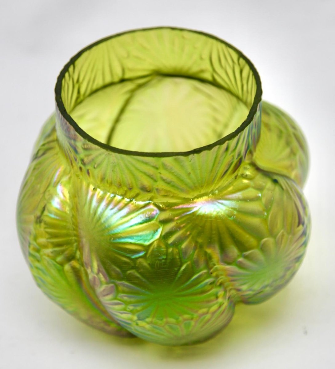 Art Nouveau Iridescent Glass Pique Fleurs Vase attributed to Loetz, 1920s