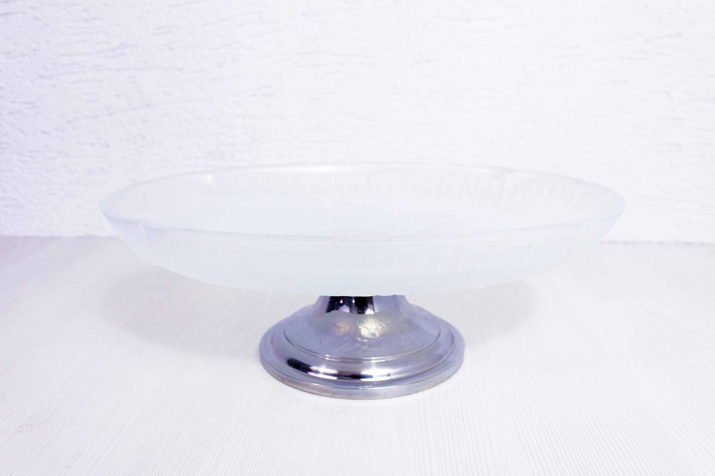 Art Nouveau Opalescent Glass Bowl by Julien France