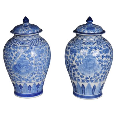 Asian Lidded Vases in Porcelain, 20th Century, Set of 2-FLW-1765793