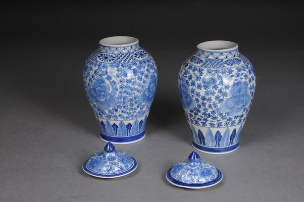 Asian Lidded Vases in Porcelain, 20th Century, Set of 2-FLW-1765793