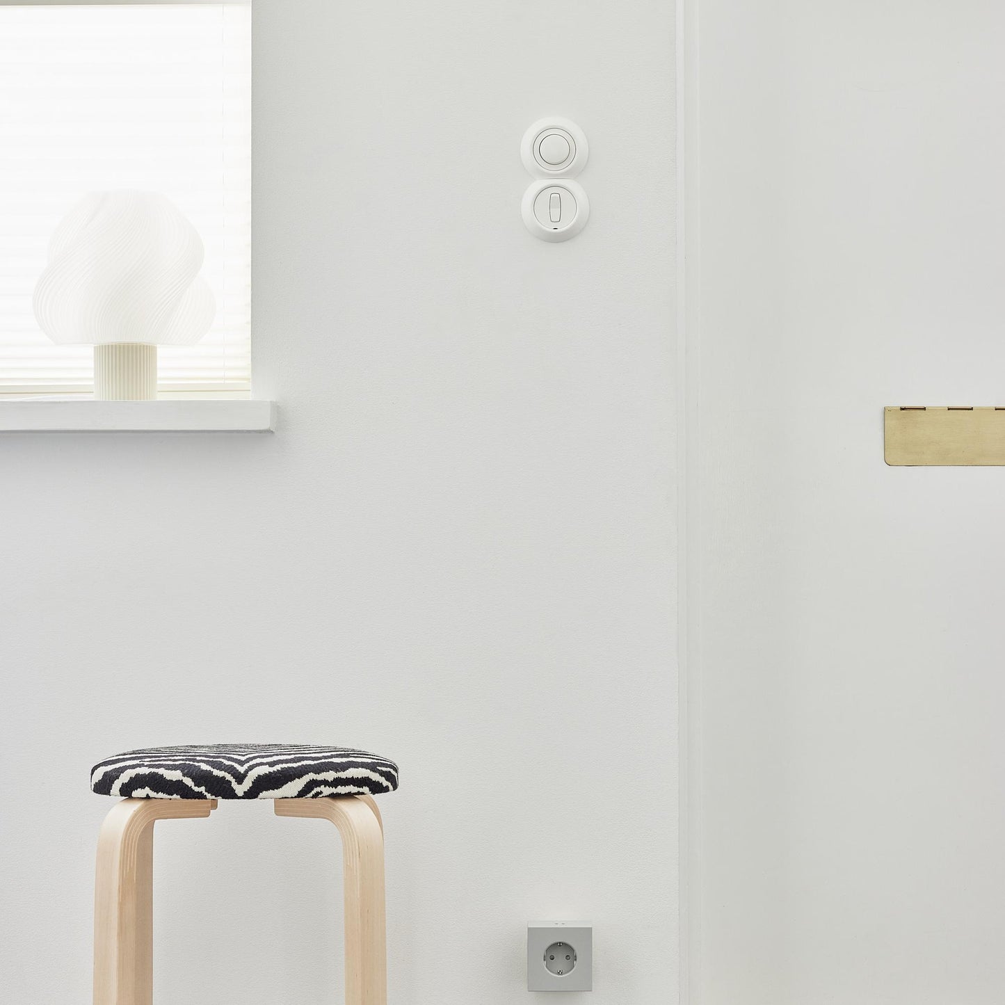 Avolt Square 2 Socket Beige