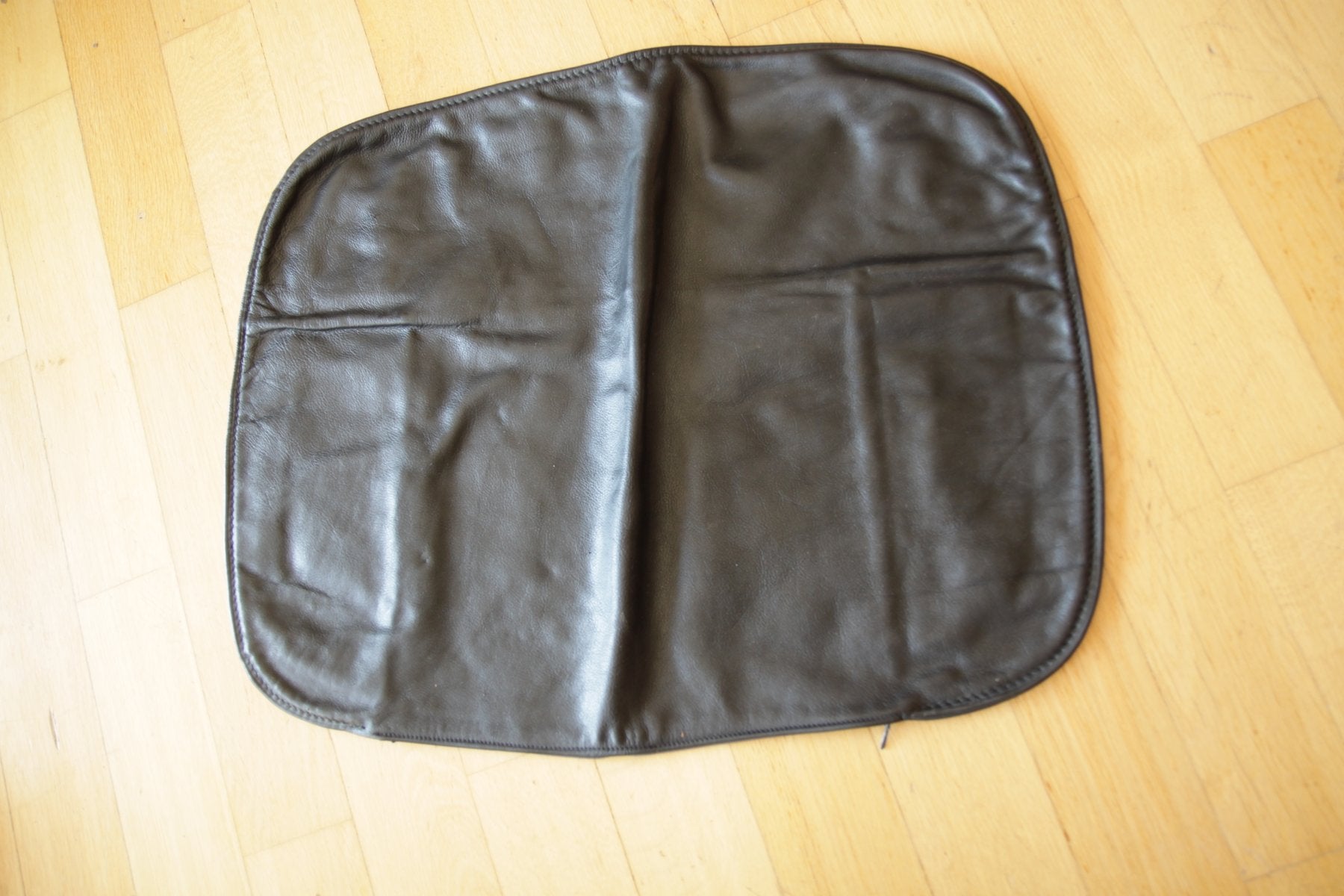 Back Cushion Cover 61 in Black Leather from de Sede