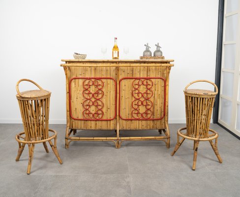 Bamboo and Rattan Cabinet Bar with Stools attributed to Tito Agnoli, Italy, 1950s, Set of 3-LYQ-1804953